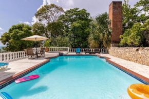 Bel Cove -Seaside Serenity with Private Beach, Pool & Air-Conditioning